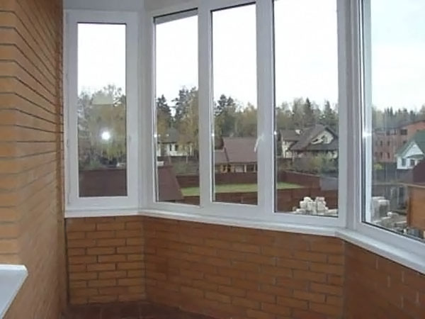 Остекления балкона в частном доме, коттедже и даче Раменское
